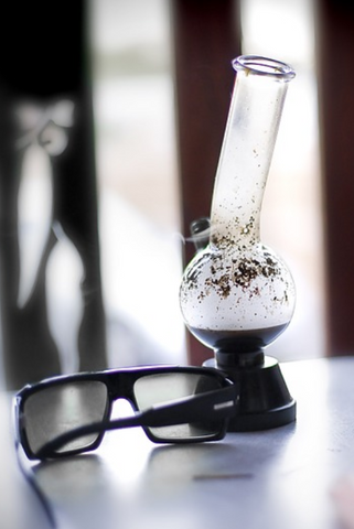 The Benefits of Using Glass Bongs